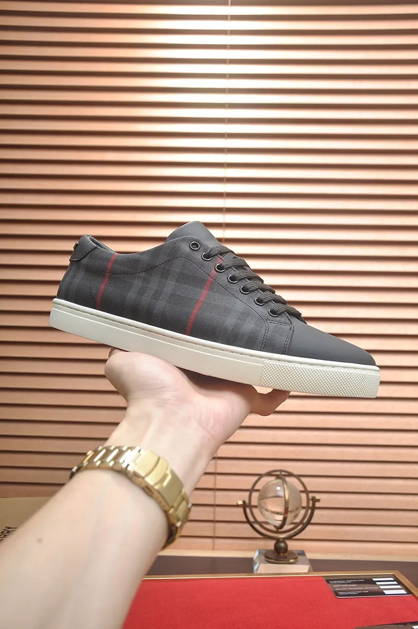 Men's shoes💰480💶[Burberry] (cowhide lining) classic low-top sneakers｜Imported cowhide with classic plaid fabric｜Cow leather lining｜Original outsole｜Fine workmanship and comfortable to wear Size: 38-44 (customized at 45)